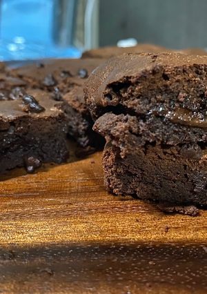 รูปของ บราวนี่เนื้อหนึบ หม้ออบลมร้อน (Fudgy brownie)