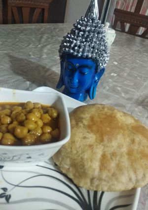 A picture of Poori.