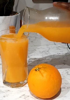 A picture of Fresh Squeezed orange juice.