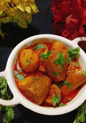 आलू परवल की कुकर वाली सब्जी रेसिपी मुख्य फोटो