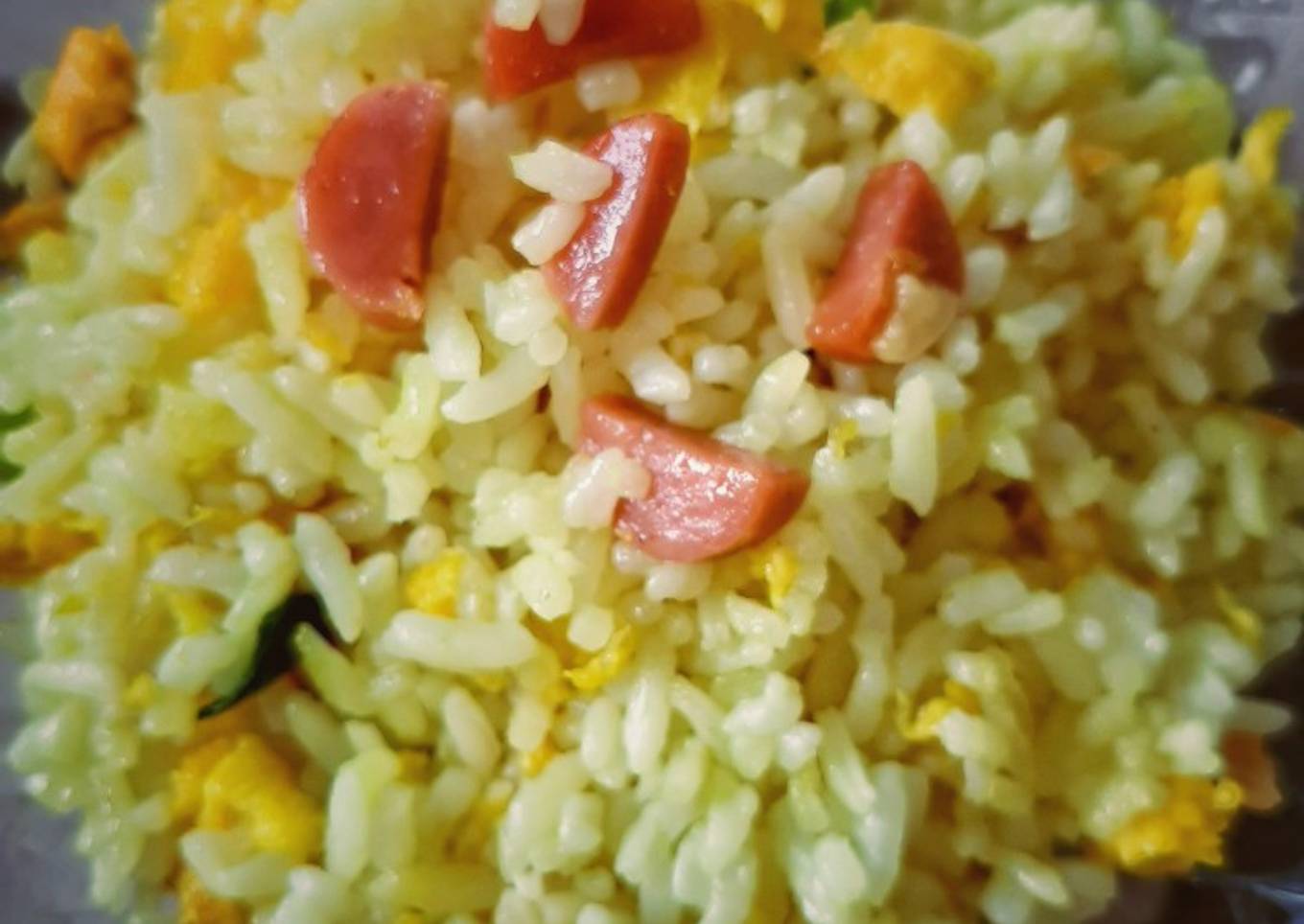 Nasi Goreng Bawang Putih Sosis Telur