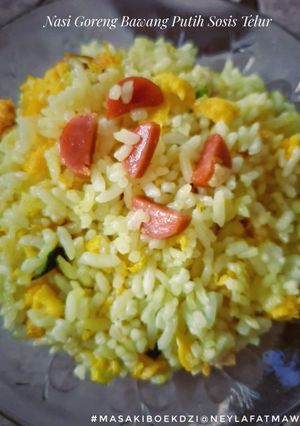 Foto resep Nasi Goreng Bawang Putih Sosis Telur