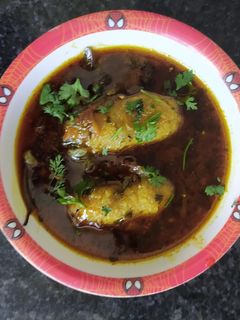 लवटगोळे ग्रेव्ही (lavatgole gravy recipe in marathi) रेसिपी चे मुख्य फोटो
