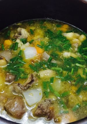 Hình của món Đuôi bò hầm chan miến.