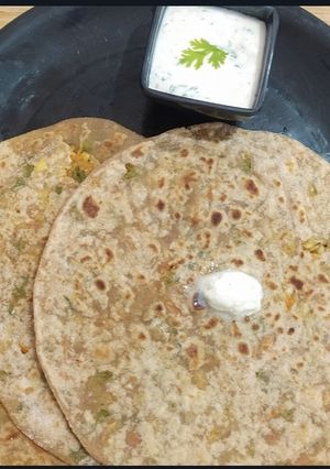 A picture of Mixed vegetable stuffed paratha.