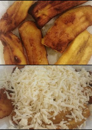 Una foto de Plátano frito con queso
