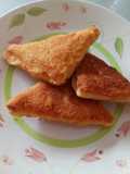 Mozzarella in carrozza - fried mozzarella sandwich