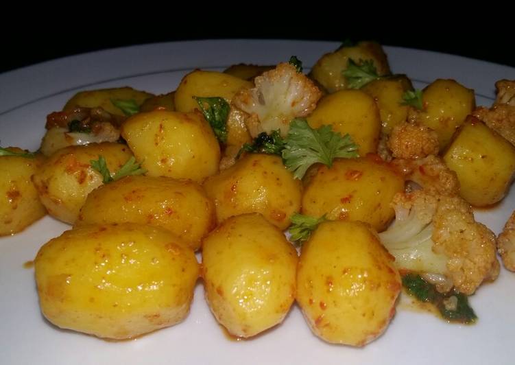 Easiest Way to Prepare Ultimate Spicy potatoes Cooking Basics for Beginners