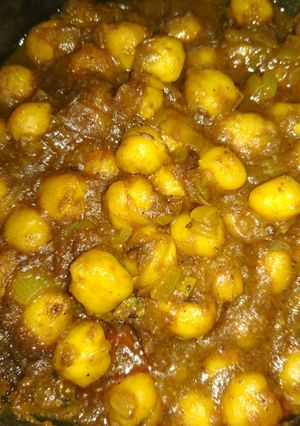 A picture of Chole masala.