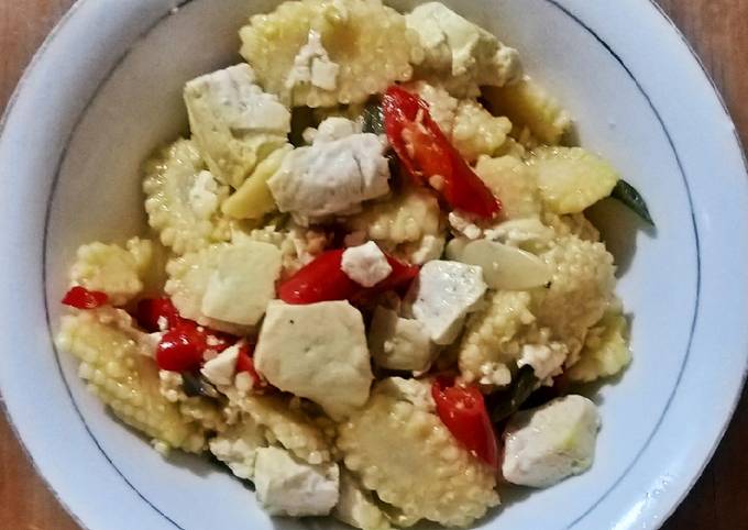 Langkah Mudah untuk Membuat Oseng Jagung semi tahu pedas, Lezat Sekali