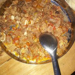 A picture of Wet fried beef.