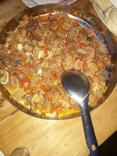 A picture of Wet fried beef.