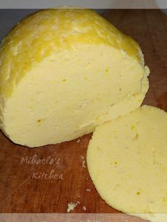 O poză a rețetei Cașcaval de casă.