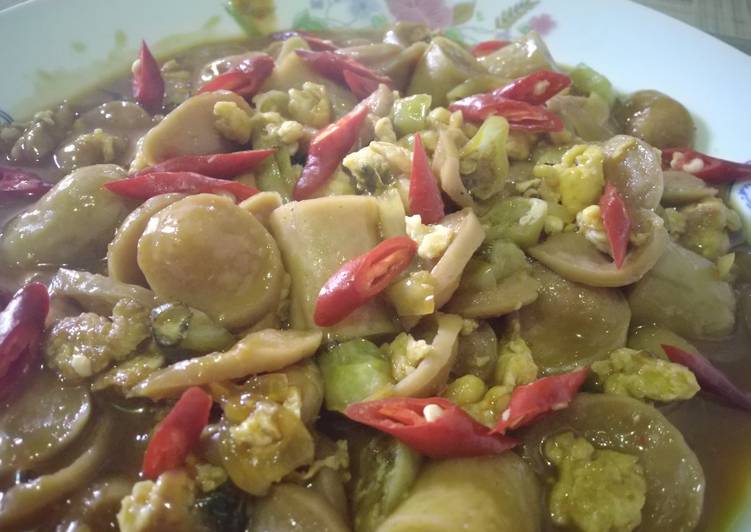 Sosis telur asam pedas