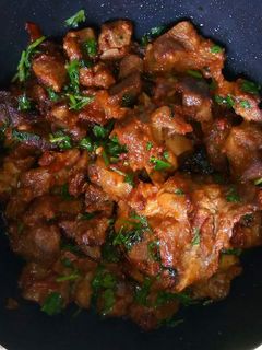 A picture of Wet fried beef.
