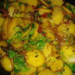 A picture of Aloo ki qatliyan.