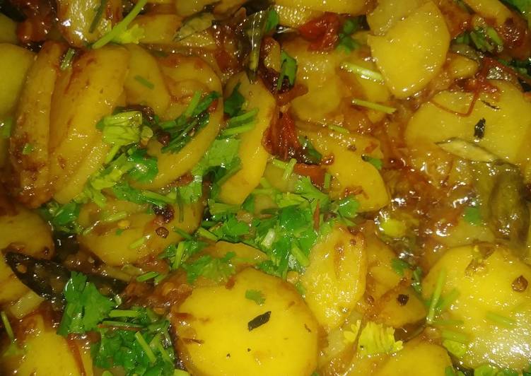 How to Prepare Homemade Aloo ki qatliyan