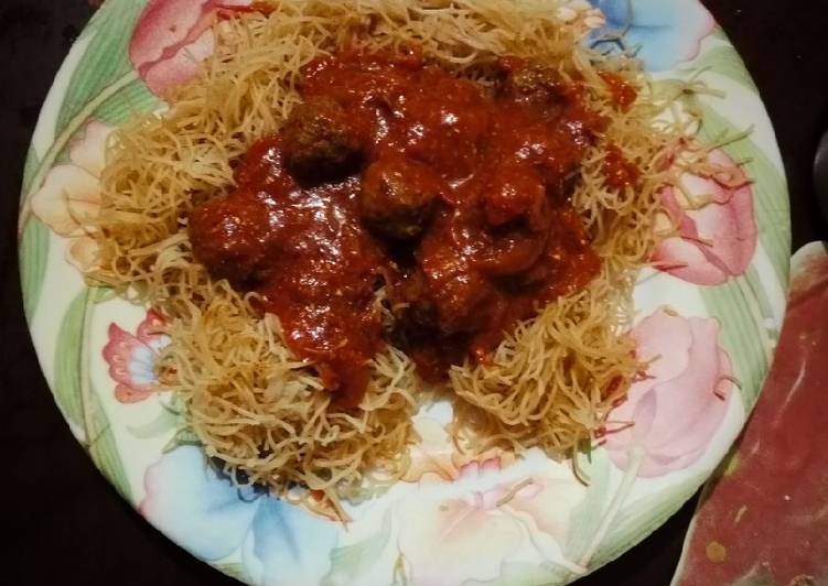 Recipe: Delicious Vermicelli &amp; Meatballs