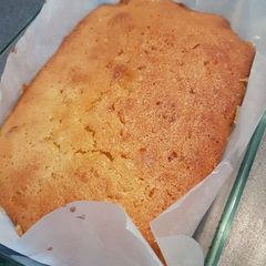 A picture of Squidgy lemon drizzle.