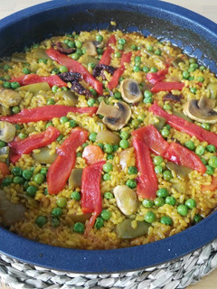 Una foto de Paella de verduras