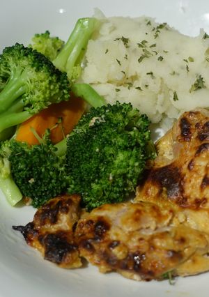 A picture of Sour Cream Chicken.