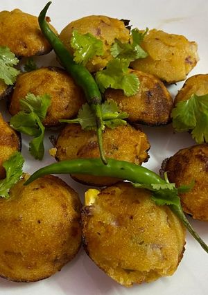 वेजिटेबल अप्पे (Vegetable appe recipe in hindi) रेसिपी मुख्य फोटो