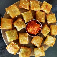 A picture of Bite Size Pocket Samosa.