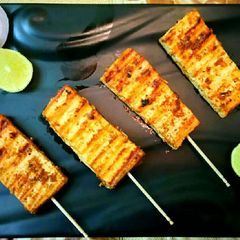 A picture of Tandoori style tofu kabab.