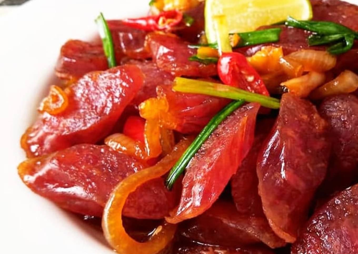 Lapchiong tumis asam manis