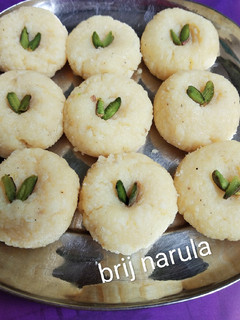 मलाई पेड़ा (Malai Peda recipe in hindi) रेसिपी मुख्य फोटो