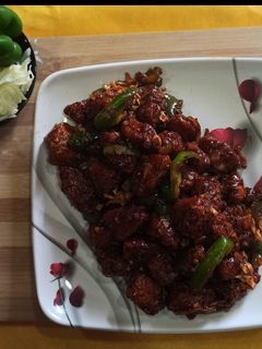 इंडो-चायनिज इडली मन्चूरियन (Indo-Chinese idli manchurian recipe in marathi) रेसिपी चे मुख्य फोटो