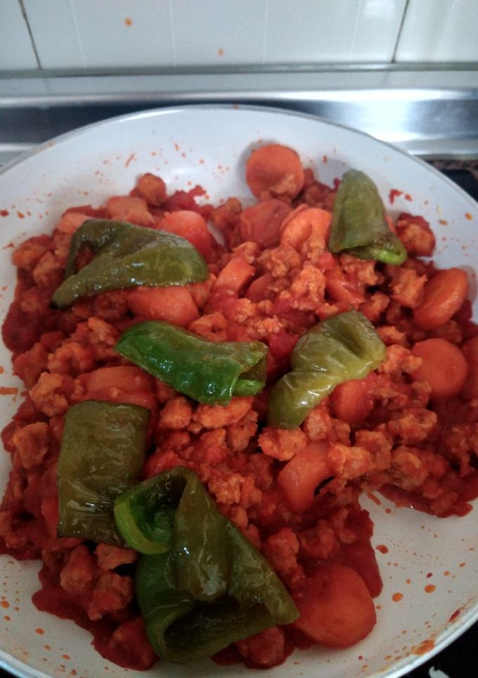 Una foto de Soja texturizada con tomate y zanahoria