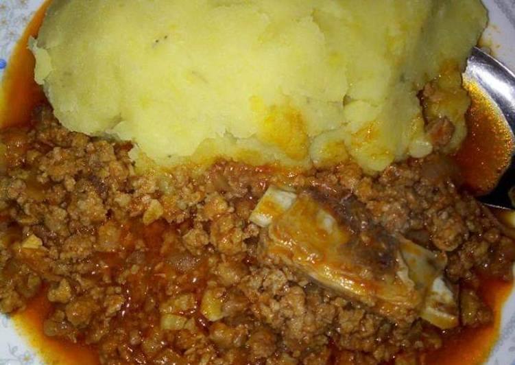 Step-by-Step Guide to Make Super Quick Homemade Mashed potatoes and minced meat