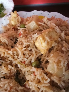பொட்டேட்டோ பன்னீர் பிரியாணி (Potato paneer biryani recipe in tamil) செய்முறை முக்கிய புகைப்படம்