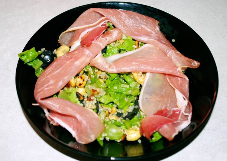 La Recette Pas à Pas Salade au quinoa, raisin et jambon cru