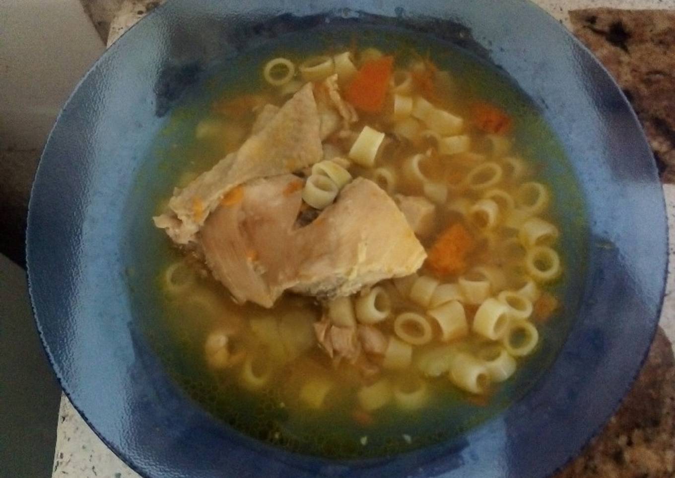 Sopa de pollo