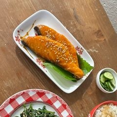 A picture of Salmon Teriyaki.