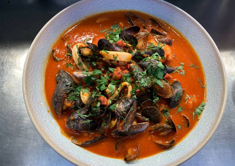 Do Not Waste Time! 10 Facts Until You Reach Your Make Seafood stew with tomato and chorizo Delicious