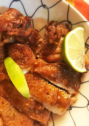辣椒油醃製香煎雞腿排 的食譜成品照片