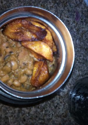 A picture of Beans and plantain.