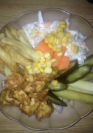 A picture of Shish Tawook.