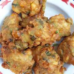 A picture of Bakwan jagung pare.