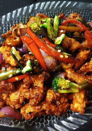 প্যানফ্রায়েড চিলি চিকেন(panfried chilli chiken recipe in bengali) রেসিপির প্রধান ছবি