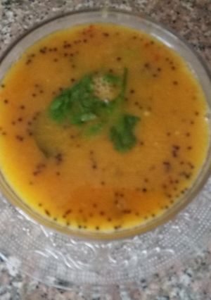 A picture of Gujrati khatti Mithi dal.