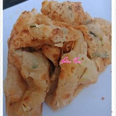 A picture of Green Garlic Paratha.