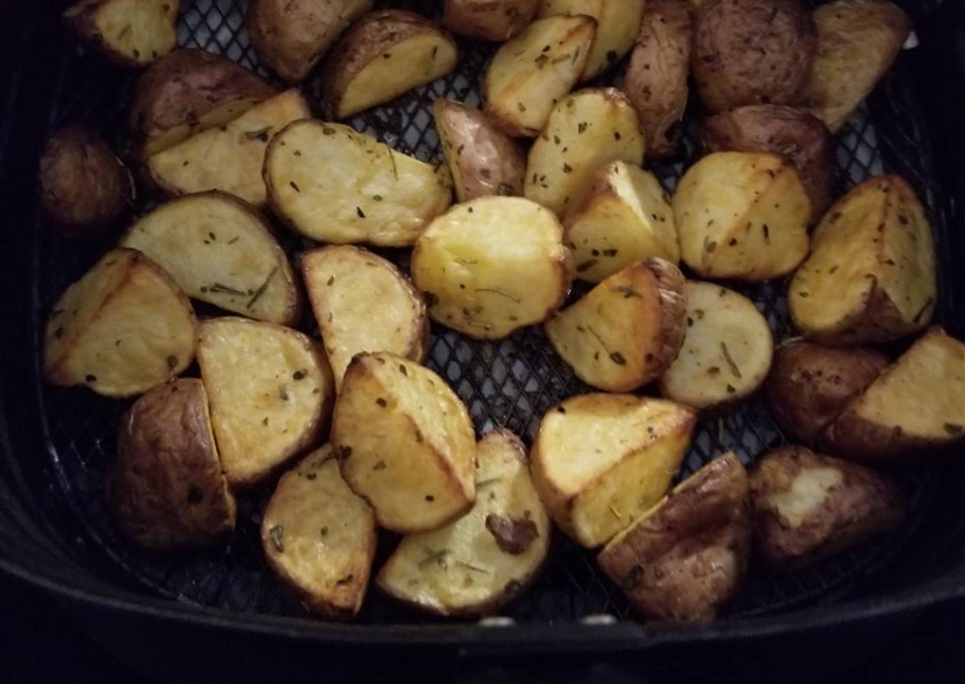 Fry the potatoes in an air frying pan