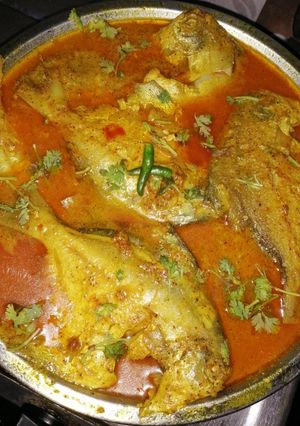 পমফ্রেটের তেল ঝাল(pomfreter tel jhaal recipe in Bengali) রেসিপির প্রধান ছবি
