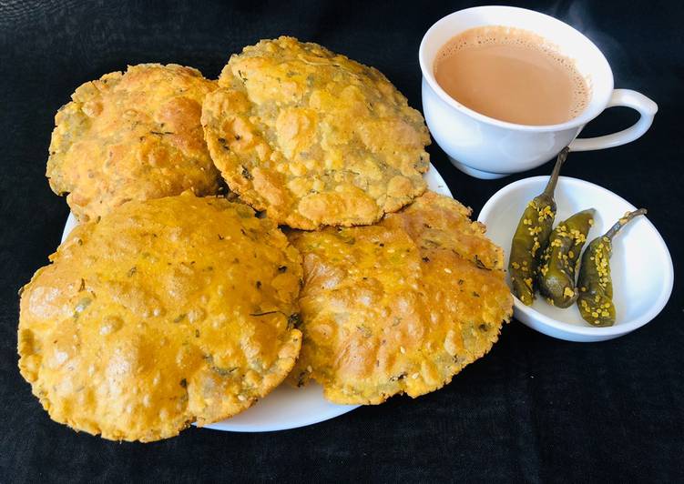 Recipe of Favorite Bajra Methi Puri