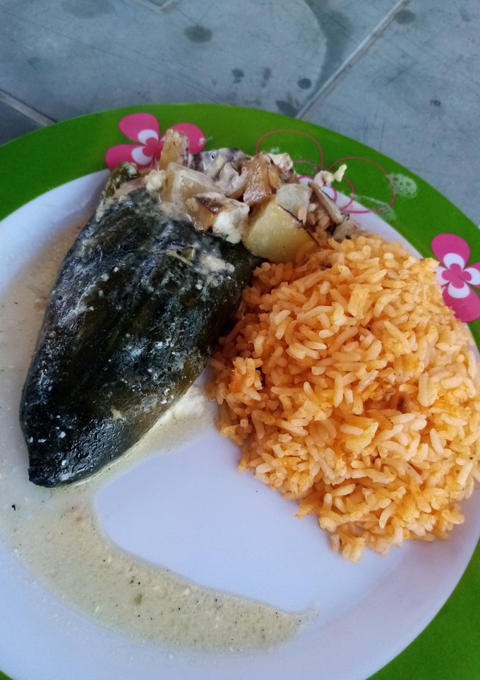 Una foto de Chile poblano relleno de atún a la Yesik