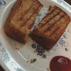 A picture of Grill sandwich.